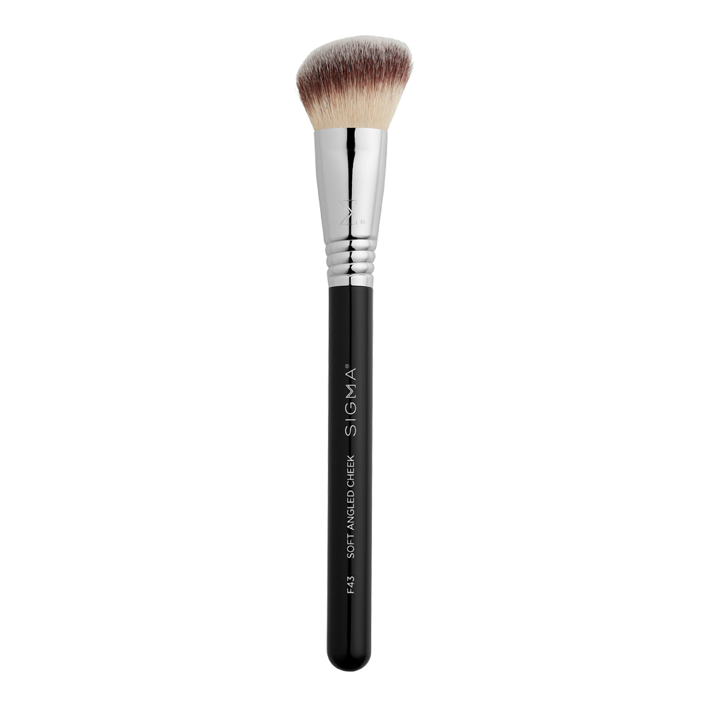 F43 Soft Angled Cheek Brush